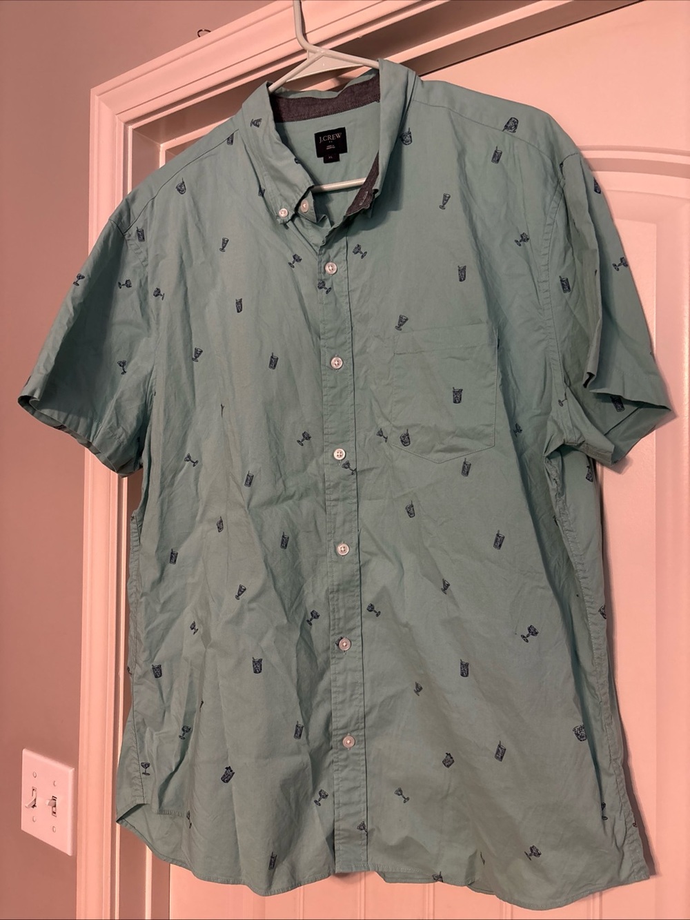 J. Crew Short-Sleeve Button-Down camp Shirt in teal w/cocktails. XL 100% cotton